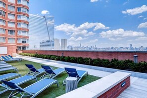 Sun deck - Lotus Jersey City (Jersey City)