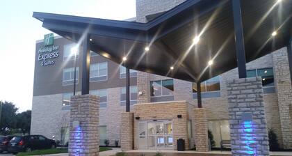 Holiday Inn Express & Suites Sugar Land SE - Missouri City by IHG