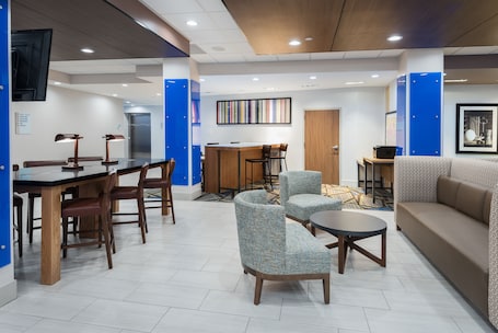 Exterior. Holiday Inn Express & Suites Sugar Land SE - Missouri City by IHG
