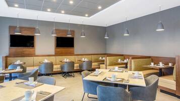 Daily buffet breakfast (USD 15.00 per person)