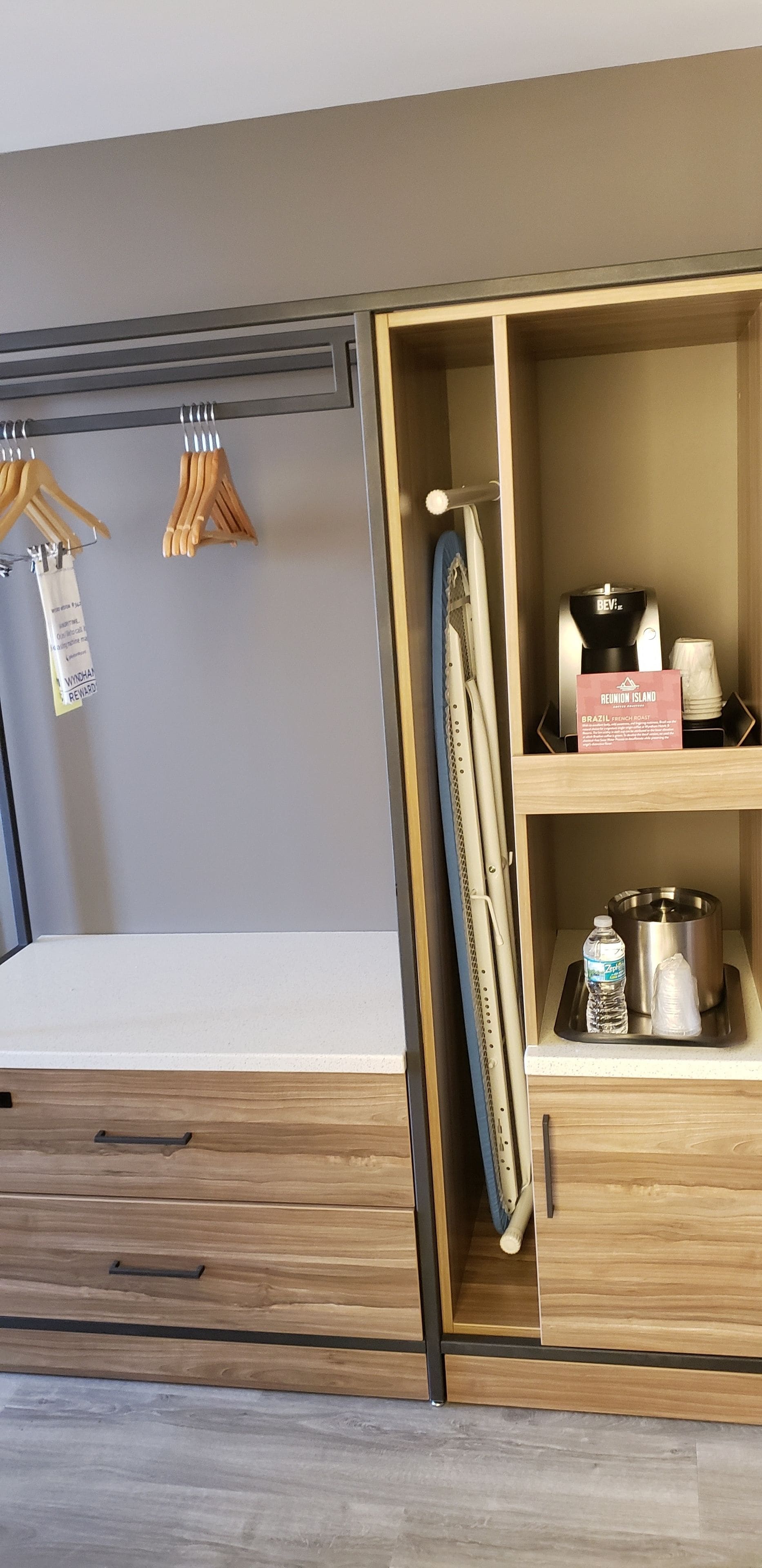 premium bedding, down duvets, in-room safe, desk