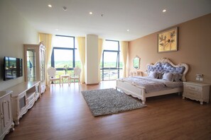 Classic Room | In-room safe, desk, iron/ironing board, free cribs/infant beds - Wafa Hotel & Apartment (Bandar Seri Begawan)