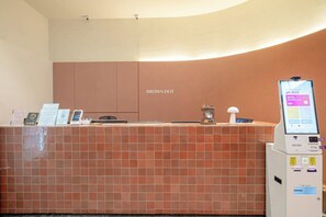 Reception - Browndot Hotel Dadaepo Beach Branch (Busan)