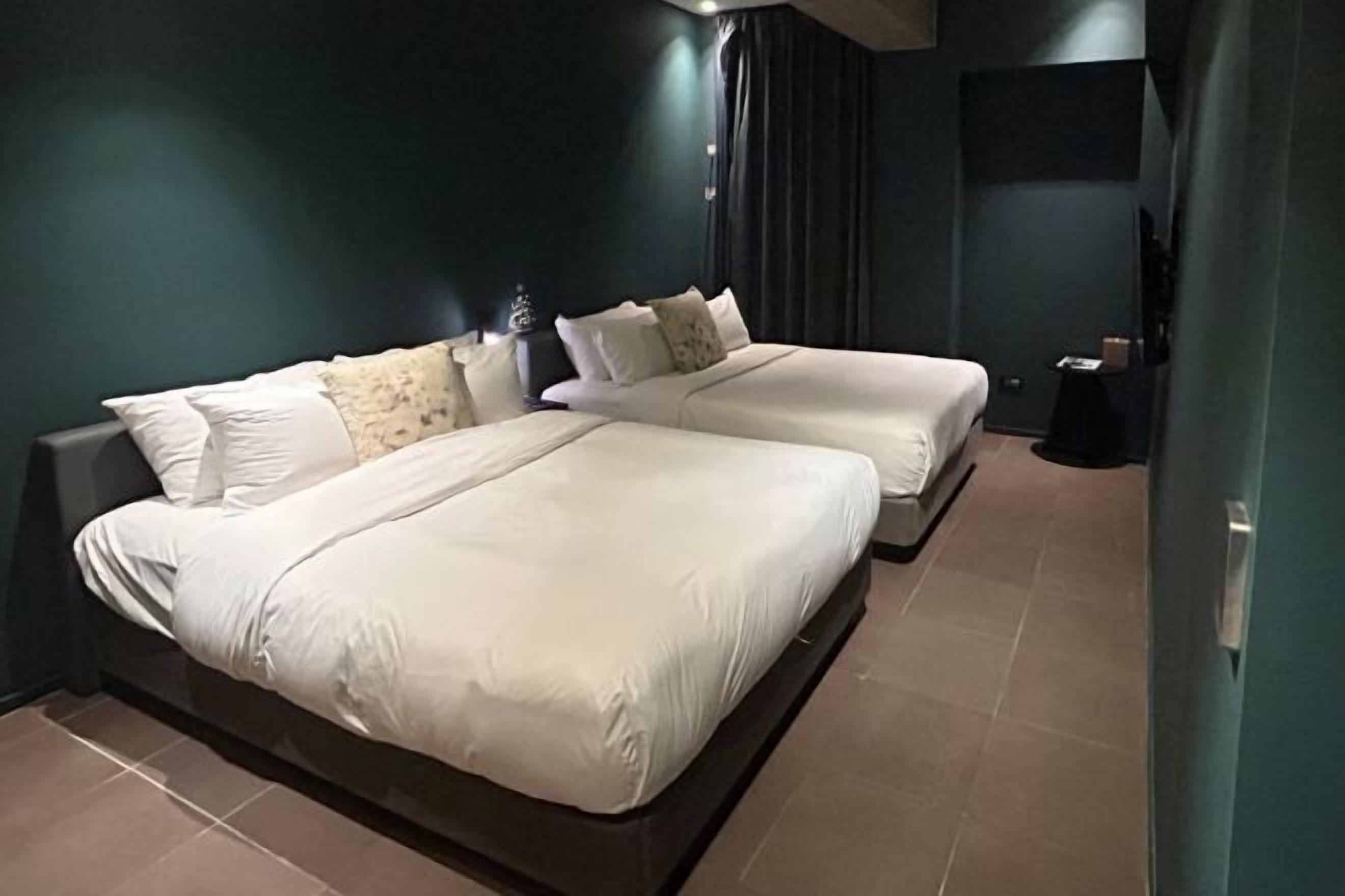 고급 침구, 오리/거위털 이불, 객실 내 금고, 방 음 설비