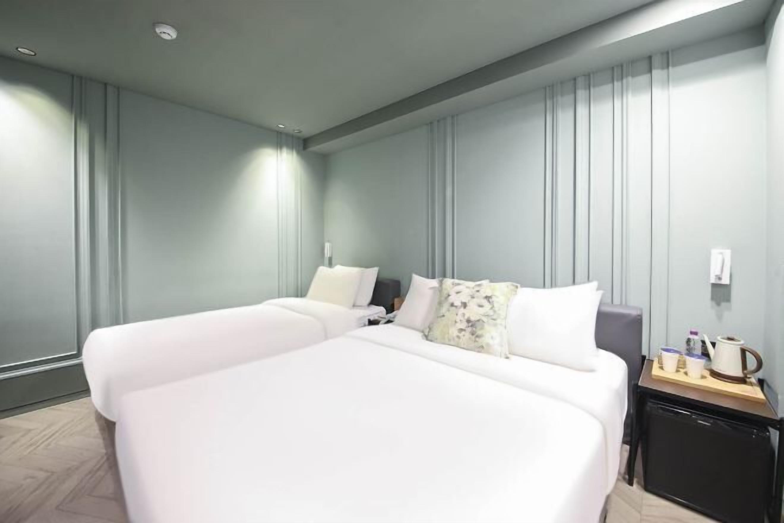 고급 침구, 오리/거위털 이불, 객실 내 금고, 방음 설비