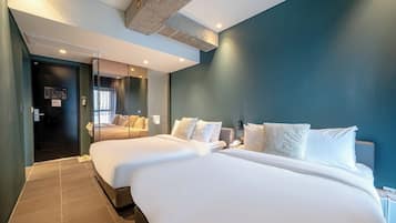 Deluxe Twin Room, 1 Bedroom, Ocean View | Bathroom | Hair dryer, bathrobes, slippers, bidet