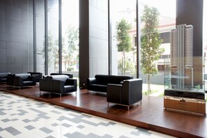Lobby sitting area - Dorsett Residences Bukit Bintang by De Space (Kuala Lumpur)
