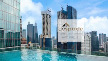 Kolam renang terbuka