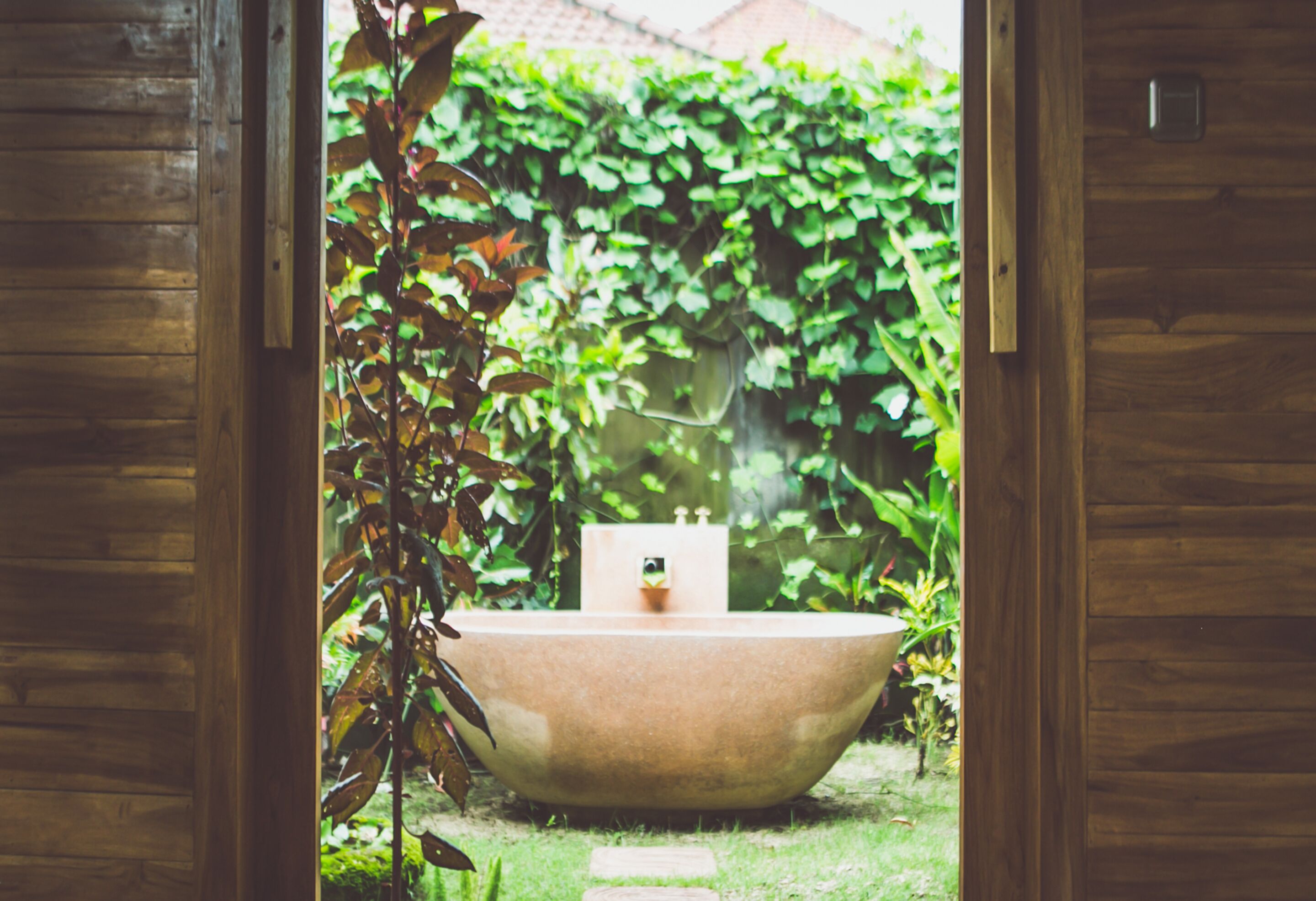 Superior Room, 1 Bedroom, Pool View | Bathroom | Separate tub and shower, deep soaking tub, rainfall showerhead