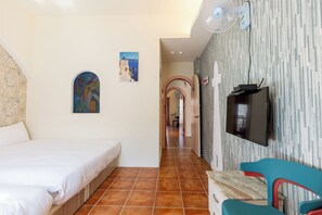 Family Room, 2 Double Beds | Individually furnished, free WiFi - Rainbow BnB (Xincheng)