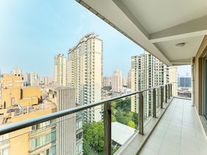 Comfort Apartment, 3 Bedrooms, Private Bathroom | Terrace/patio