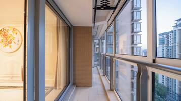 City Suite, Balcony, City View | Terrace/patio
