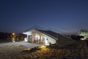 Front of property - Jimi Stay (Jeju City)
