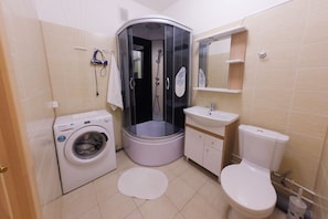 Business Studio Suite, Private Bathroom, City View | Bathroom - Stepan Razin 2 Apartments (Yekaterinburg)