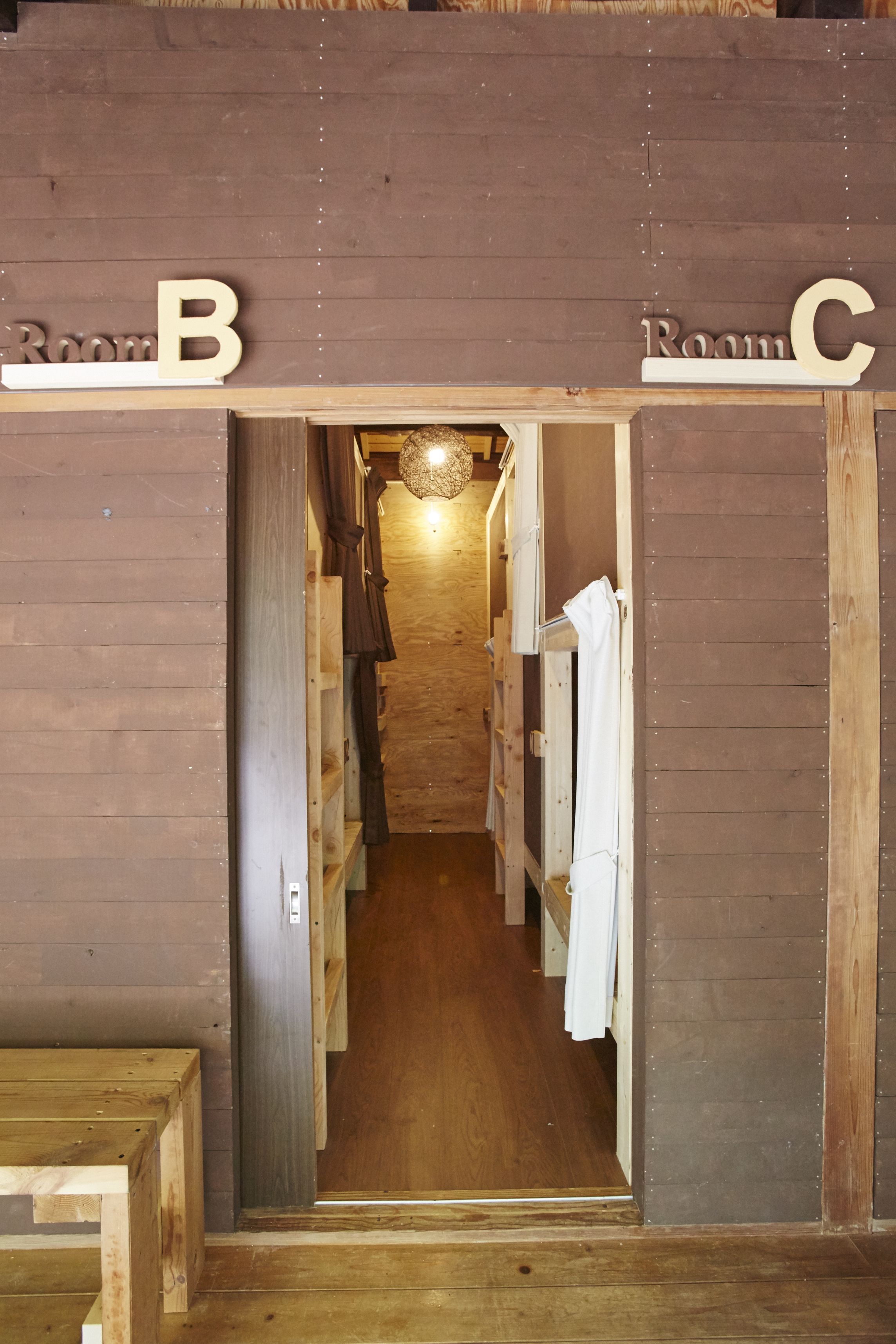 共同ドミトリー 男女共用ドミトリー | セーフティボックス (室内)、WiFi (無料)