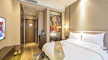 Superior Double Room | Desk, blackout drapes, free WiFi