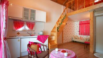Duplex (Cinderella) | Private kitchenette | Fridge, microwave, stovetop, electric kettle