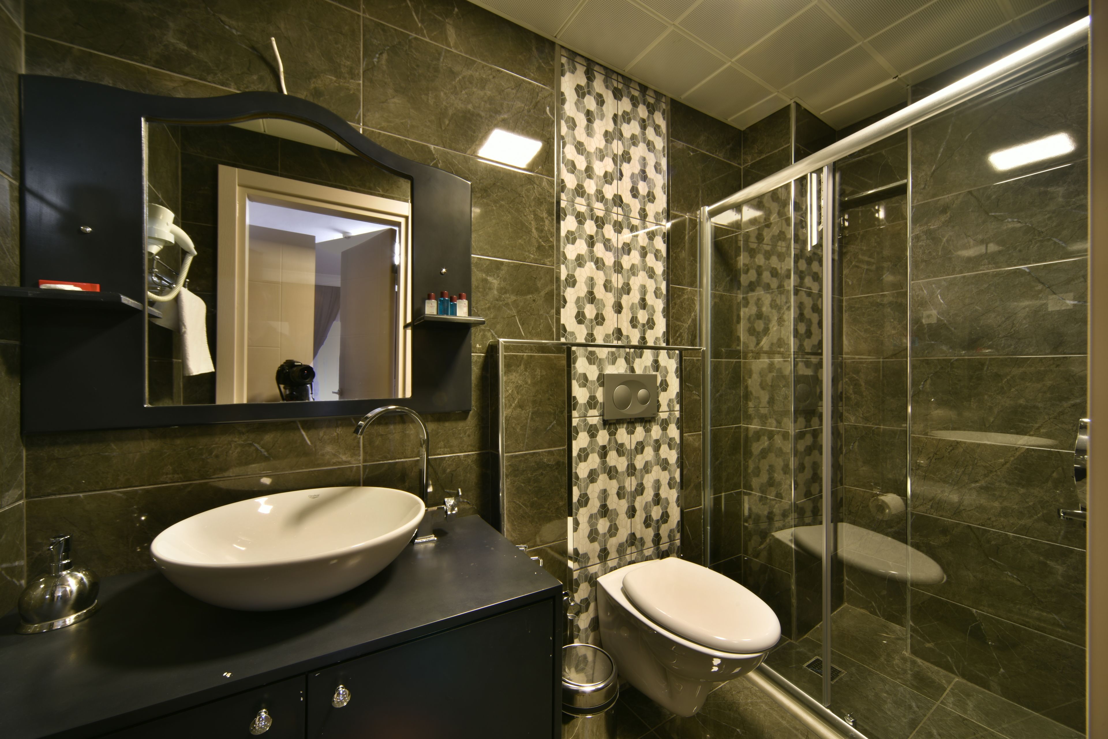 Photo - Pelican House Hotel