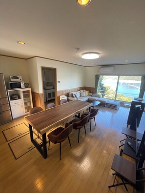 Private Vacation Home | 3 bedrooms, blackout curtains, iron/ironing board, free WiFi - Tsubaki House (Anan)