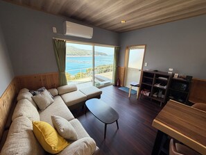 独立别墅 | 起居区 | 平板电视