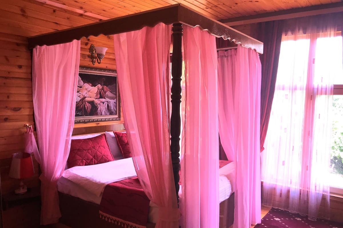 Suite | Free WiFi