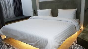 Desk, blackout curtains, free WiFi, bed sheets