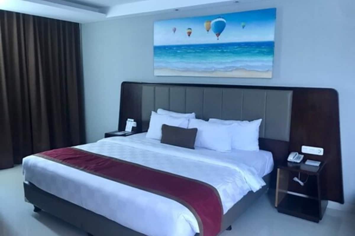 superior double room | premium bedding, minibar, in-room safe, desk