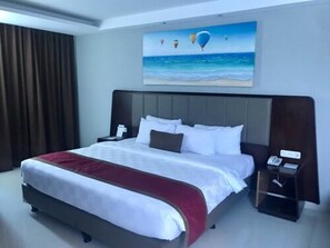 Superior Double Room | Premium bedding, minibar, in-room safe, desk