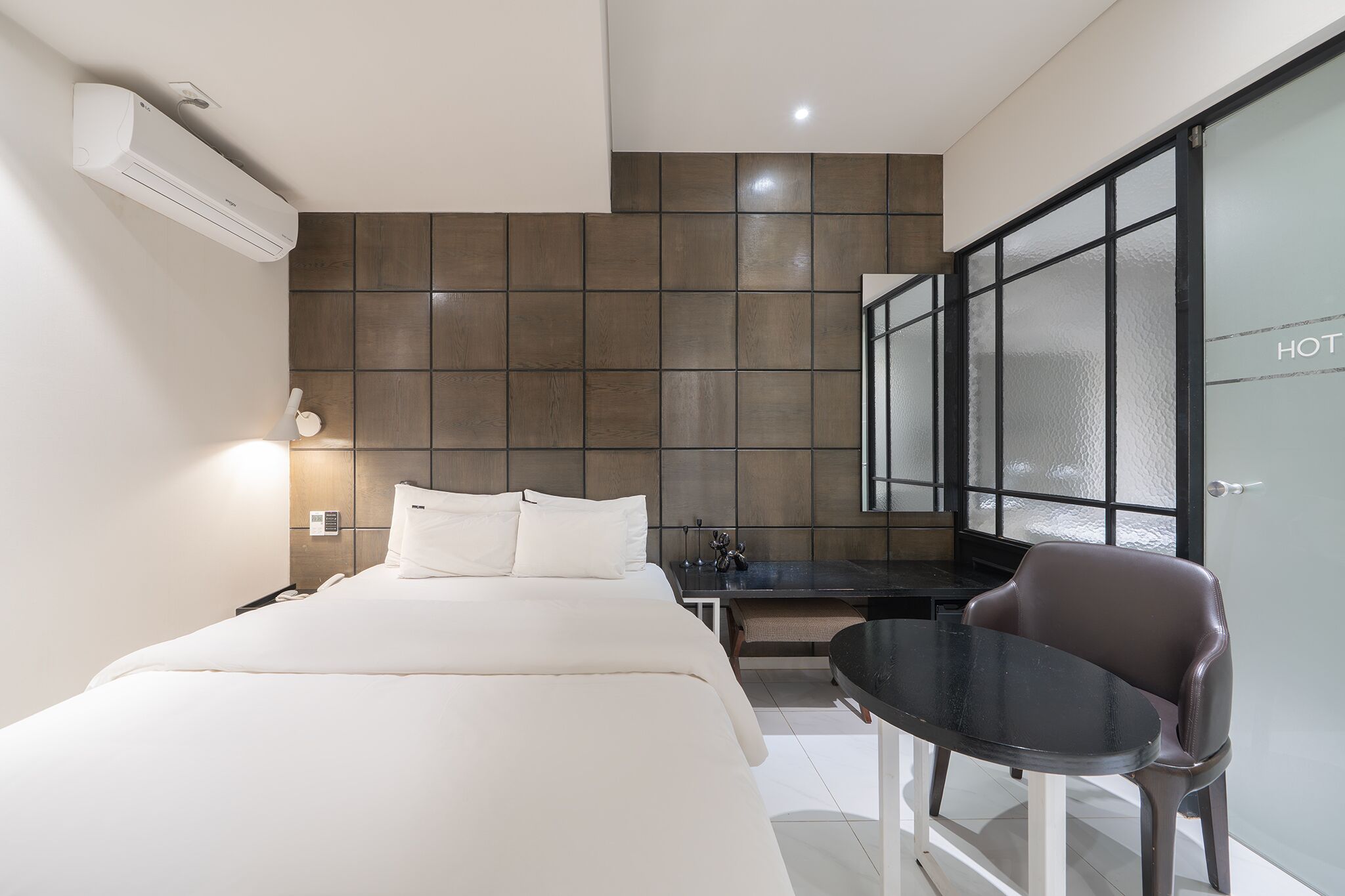 Superior Room | Down comforters, free WiFi