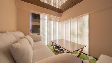 Down duvets, free WiFi