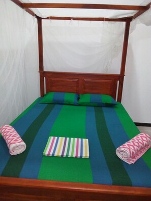 1 bedroom, premium bedding, desk, free WiFi