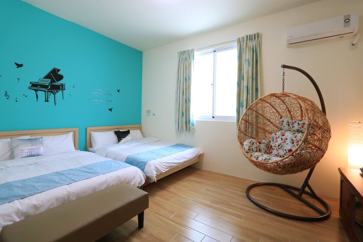Quadruple Room | Soundproofing, WiFi (free)