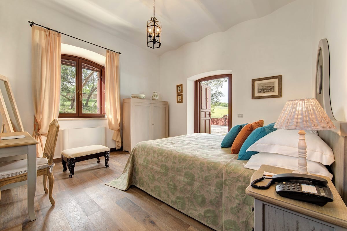 Classic Double Room, 1 Queen Bed