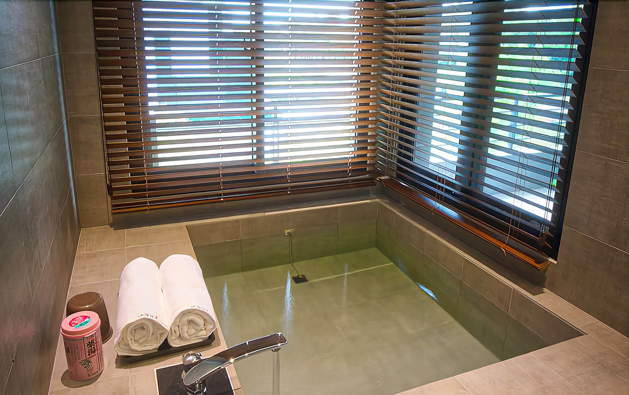 Tranquility Suite | Bathroom | Separate tub and shower, free toiletries, hair dryer, slippers
