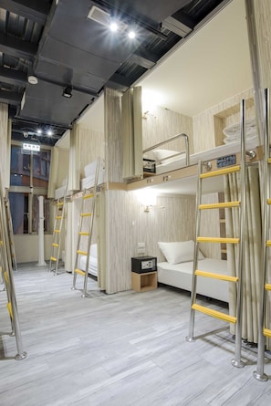 Standard Shared Dormitory, Women only