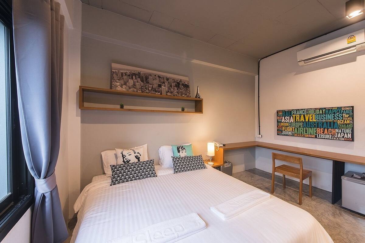 Studio Double Room | Schreibtisch, Verdunkelungsvorhänge, kostenloses WLAN