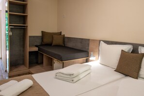 Luxury Suite, Terrace | Minibar, in-room safe, desk, bed sheets - Ariana Hotel - All Inclusive (Kiten)