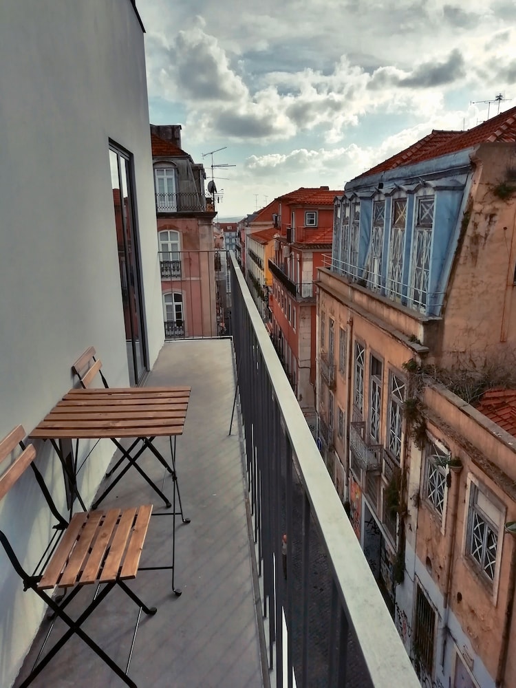 Raw Culture Arts & Lofts Bairro Alto by null