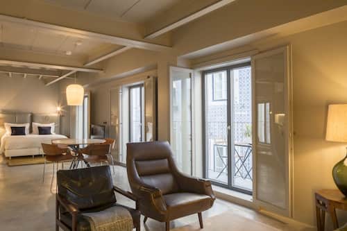 Deluxe Loft, Balcony | Premium bedding, down comforters, minibar, in-room safe