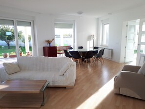 House, Multiple Bedrooms | Living area | Smart TV, fireplace