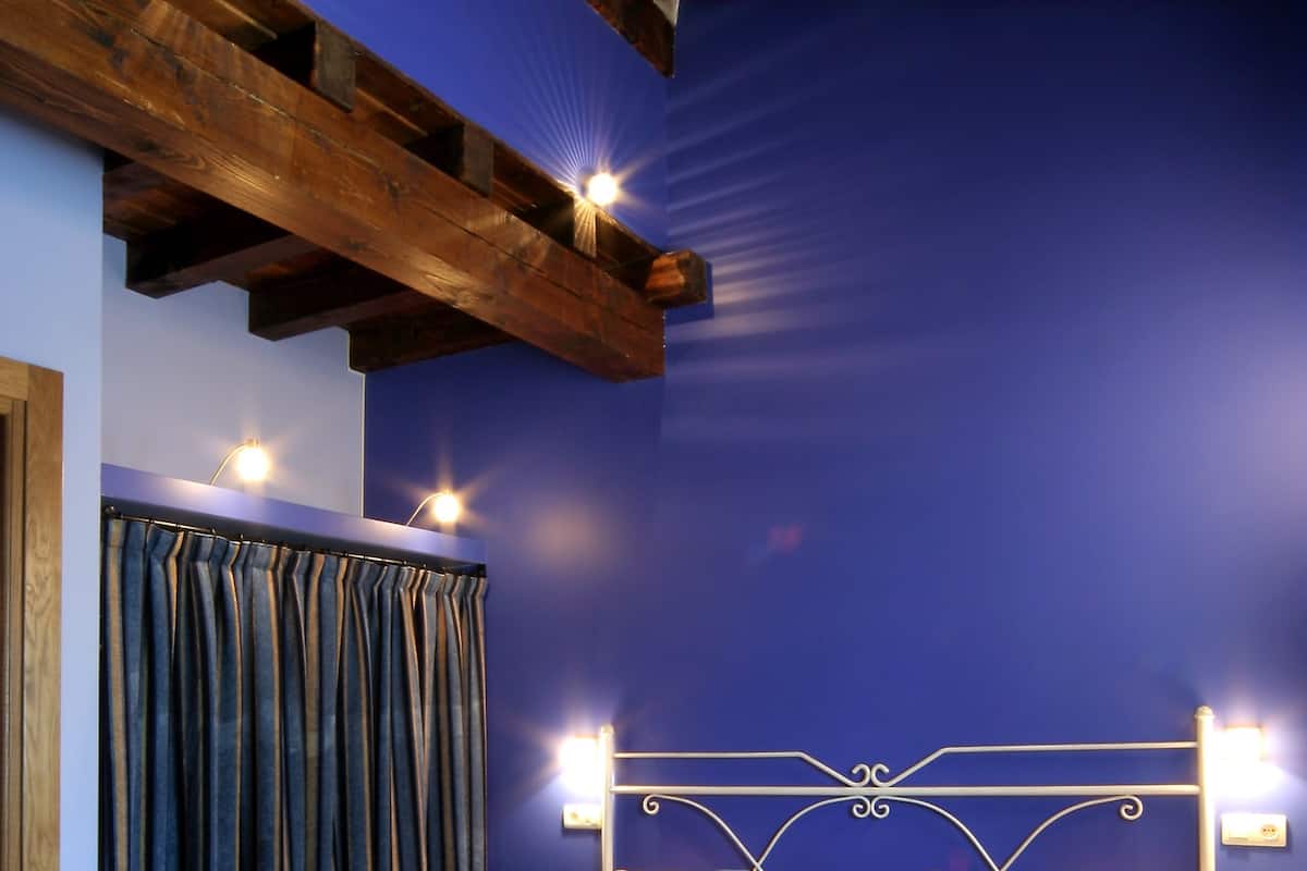 Ropa de cama de alta calidad, cunas gratuitas y wifi gratis