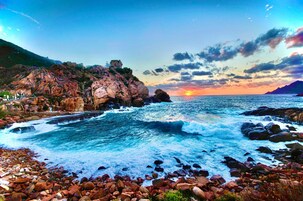 2 piscinas externas, guarda-sóis, espreguiçadeiras