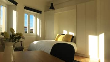 Romantic Studio, 1 Double Bed, Accessible, City View | Desk, blackout curtains, soundproofing, free cots/infant beds