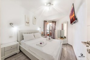 Exclusive Suite, Balcony, Lake View