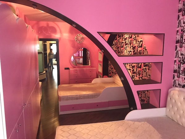 Deluxe Apartment, 2 Bedrooms, City View