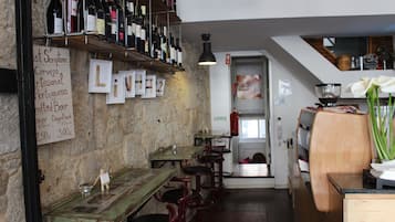 Café da manhã continental todos os dias mediante uma taxa