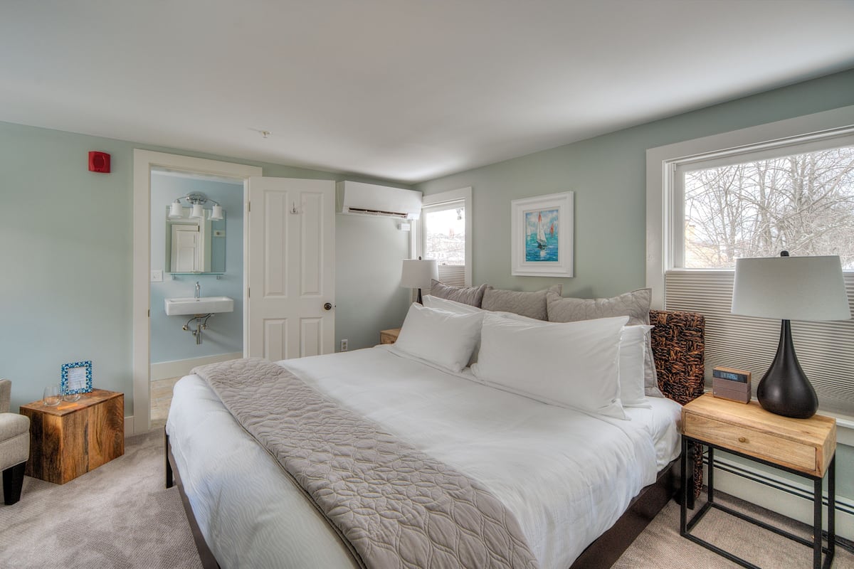 1 bedroom, premium bedding, down duvets, pillow-top beds