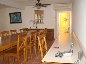 Exclusive House, Multiple Beds | In-room dining
