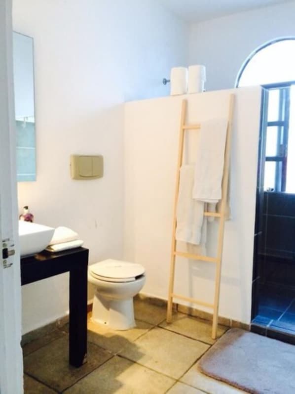 House | Bathroom