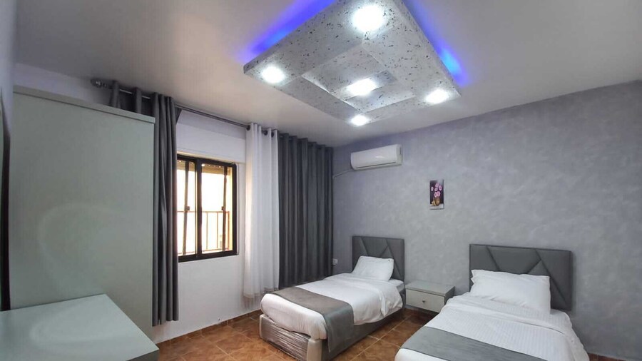 Al-Nujoom Hotel Suites